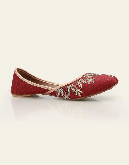 Opulence Legacy Maroon Embroidered Khussa with Floral Design – Essence by Rubina